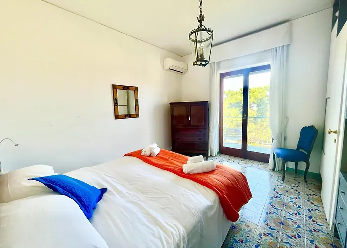 Bright 3 Bedrooms With Seaview Balcony Apartment Sorrent