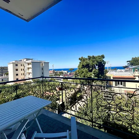 Lägenhet Bright 3 Bedrooms With Seaview Balcony *