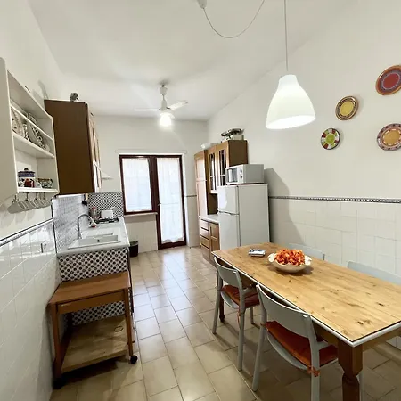 Lägenhet Bright 3 Bedrooms With Seaview Balcony Sorrento