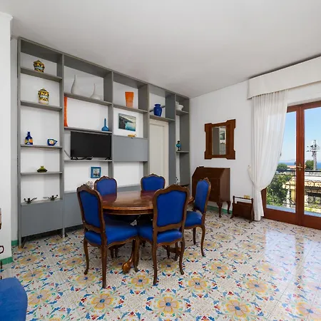 Bright 3 Bedrooms With Seaview Balcony * Sorrento