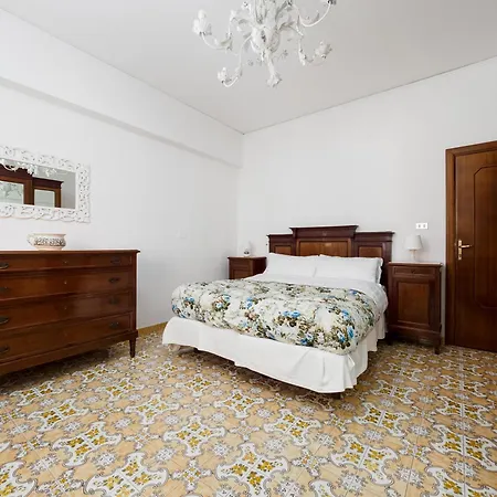 Bright 3 Bedrooms With Seaview Balcony * Sorrento
