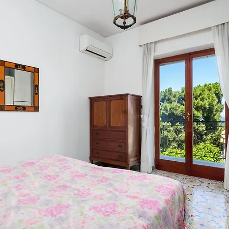 Bright 3 Bedrooms With Seaview Balcony * Sorrento