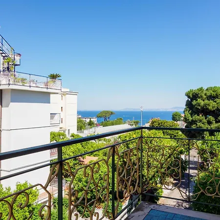 Bright 3 Bedrooms With Seaview Balcony *