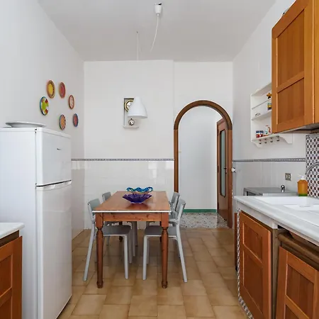 Apartment Bright 3 Bedrooms With Seaview Balcony
