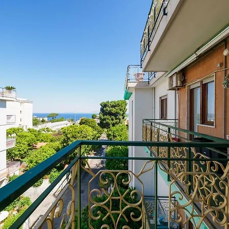 Apartment Bright 3 Bedrooms With Seaview Balcony