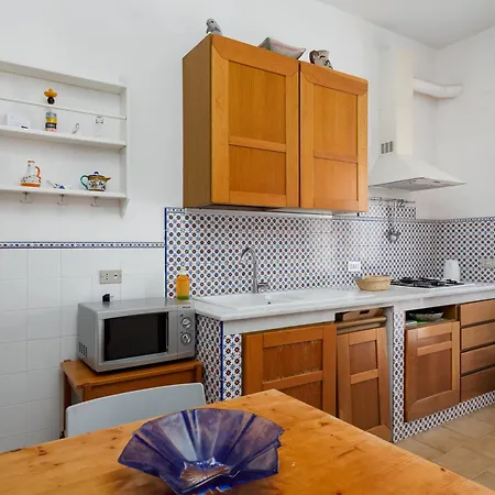 Bright 3 Bedrooms With Seaview Balcony Apartment
