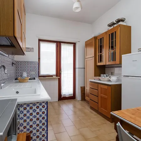 Bright 3 Bedrooms With Seaview Balcony