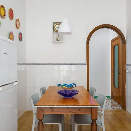 Apartment Bright 3 Bedrooms With Seaview Balcony Sorrento