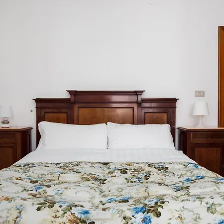 Bright 3 Bedrooms With Seaview Balcony Apartment *