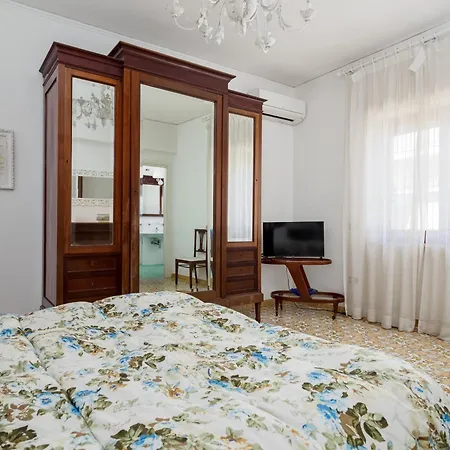 Apartment Bright 3 Bedrooms With Seaview Balcony