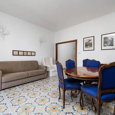 Apartment Bright 3 Bedrooms With Seaview Balcony *