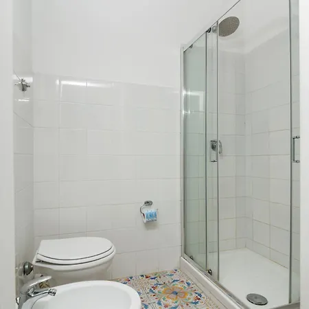 Bright 3 Bedrooms With Seaview Balcony *