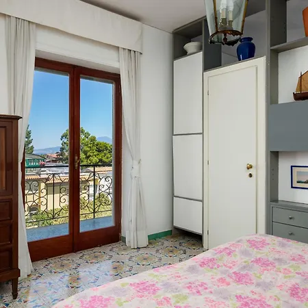 Bright 3 Bedrooms With Seaview Balcony * Sorrento