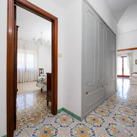 Bright 3 Bedrooms With Seaview Balcony Sorrento