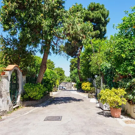 Bright 3 Bedrooms With Seaview Balcony Apartment *